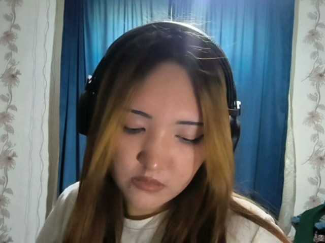 DevonaVanvolkenburg live cam on BongaCams