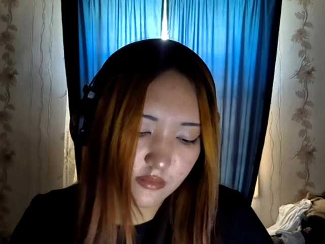 DevonaVanvolkenburg live cam on BongaCams