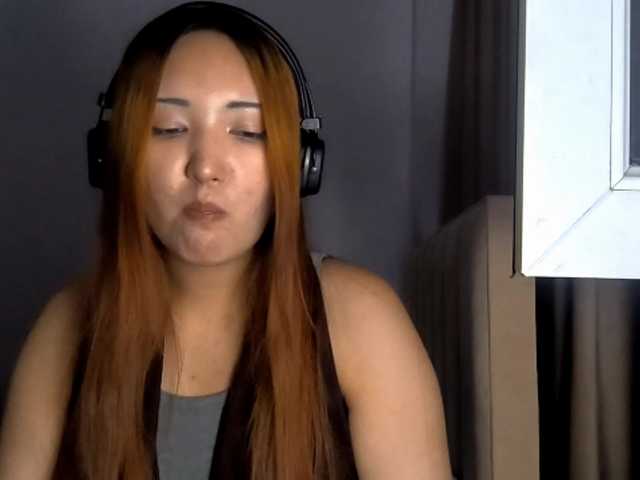 DevonaVanvolkenburg live cam on BongaCams