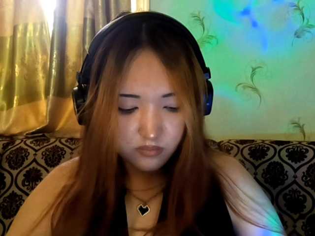 DevonaVanvolkenburg live cam on BongaCams