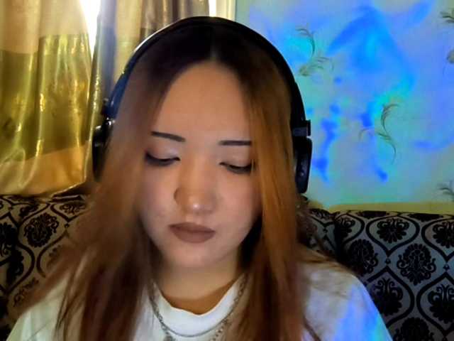 DevonaVanvolkenburg live cam on BongaCams