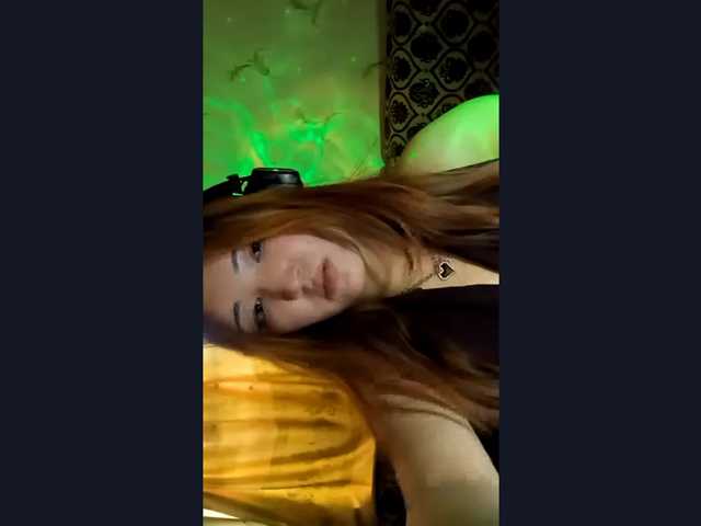 DevonaVanvolkenburg live cam on BongaCams