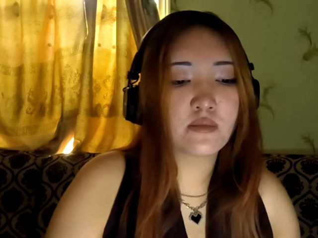 DevonaVanvolkenburg live cam on BongaCams