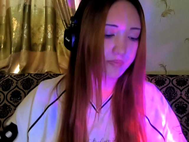 DevonaVanvolkenburg live cam on BongaCams