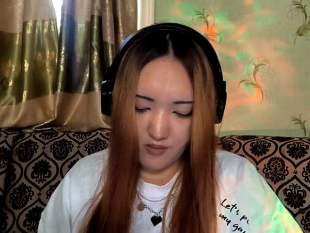 DevonaVanvolkenburg live cam on BongaCams