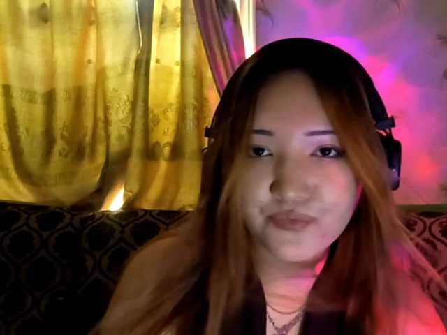 DevonaVanvolkenburg live cam on BongaCams
