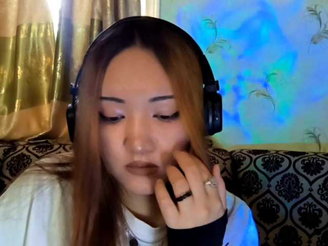 DevonaVanvolkenburg live cam on BongaCams