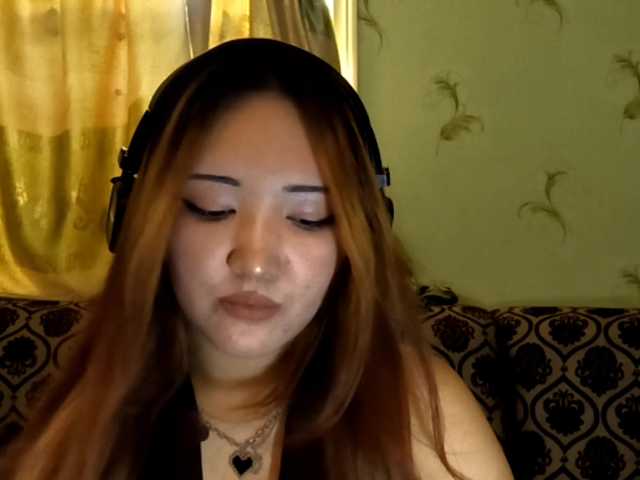 DevonaVanvolkenburg live cam on BongaCams