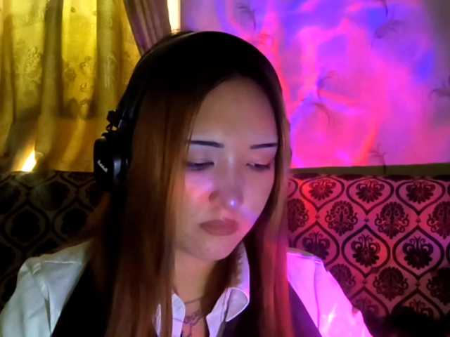 DevonaVanvolkenburg live cam on BongaCams
