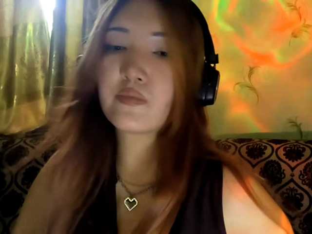 DevonaVanvolkenburg live cam on BongaCams