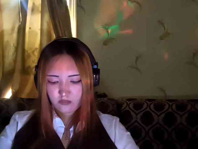 NessaDevona webcam