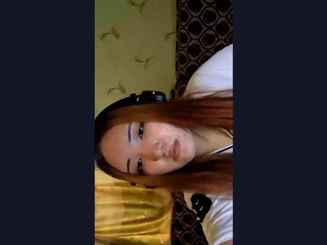 NessaDevona webcam