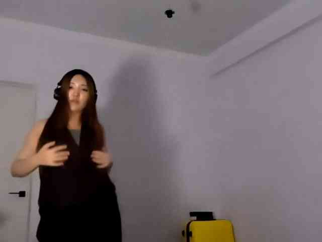 NessaDevona webcam