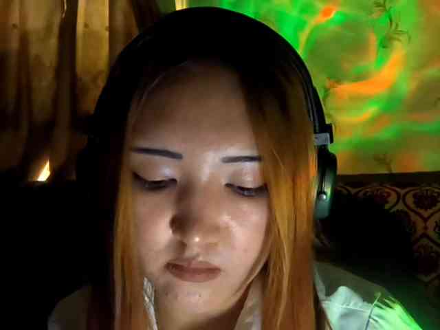 NessaDevona webcam