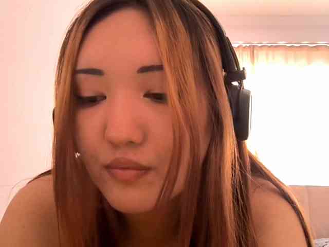 NessaDevona webcam