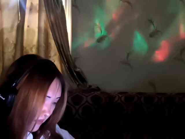 NessaDevona webcam