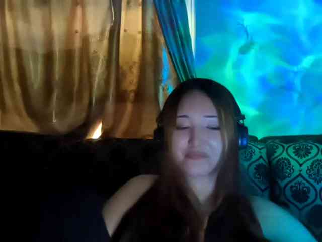 NessaDevona webcam