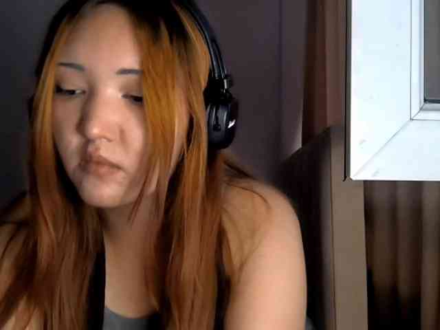 NessaDevona webcam