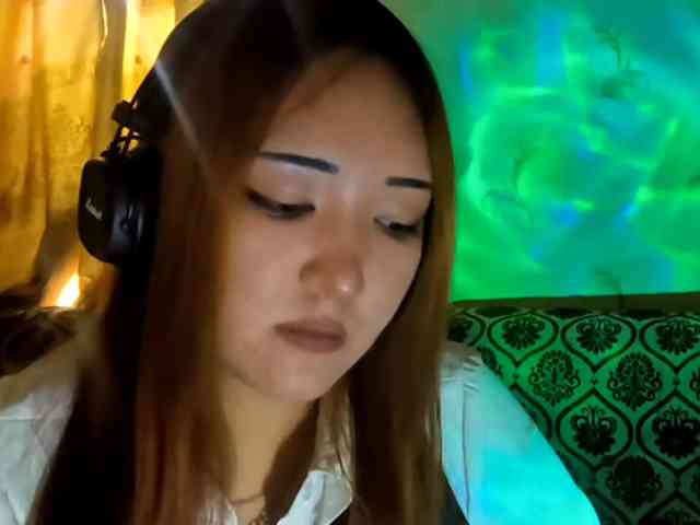 NessaDevona webcam