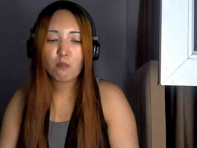 NessaDevona webcam