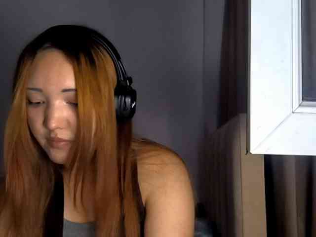 NessaDevona webcam