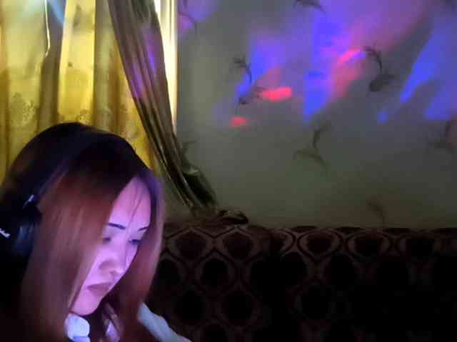 NessaDevona webcam