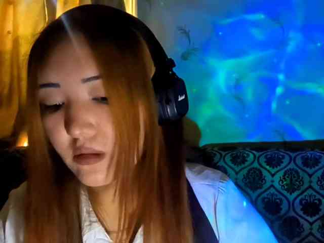 NessaDevona webcam