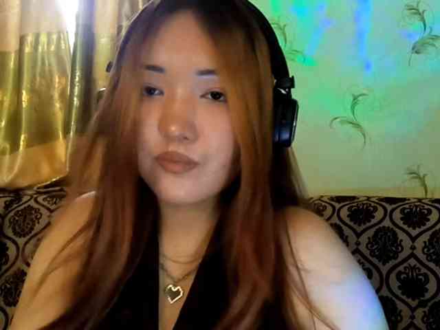 NessaDevona webcam