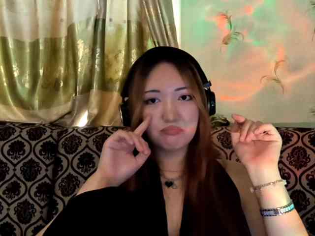 NessaDevona webcam