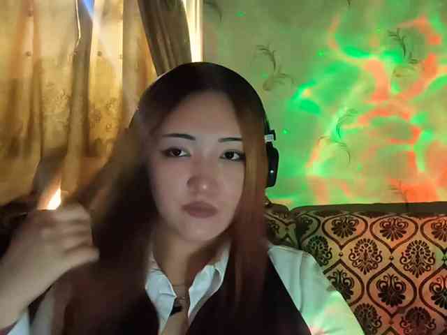 NessaDevona webcam