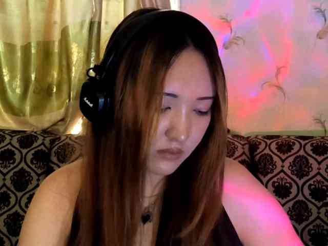 NessaDevona webcam