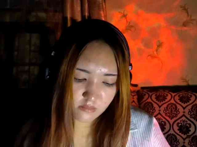NessaDevona webcam
