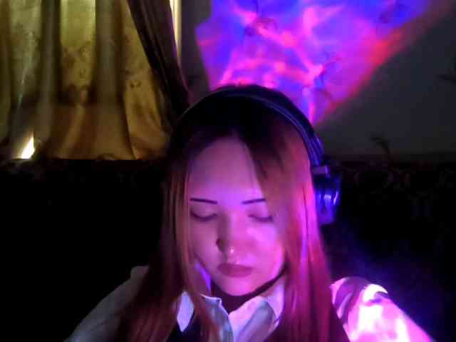 NessaDevona webcam