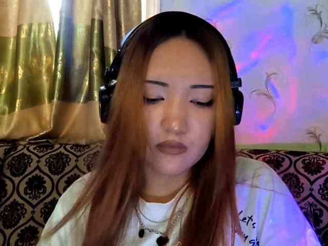 NessaDevona webcam