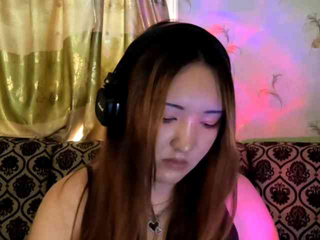 NessaDevona webcam
