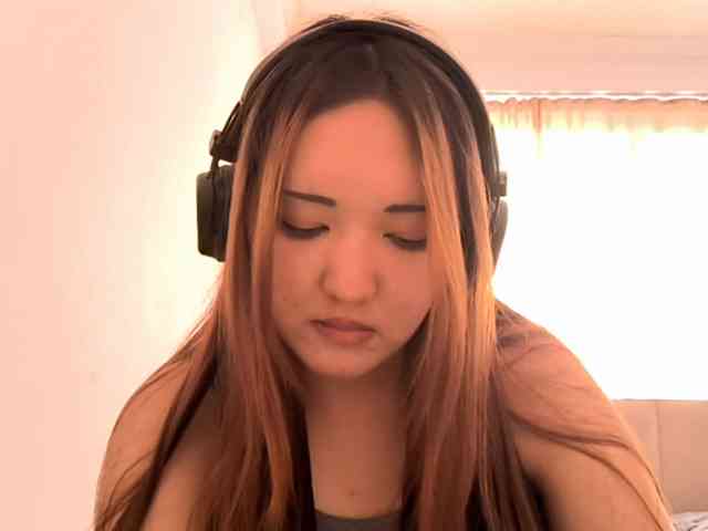 NessaDevona webcam