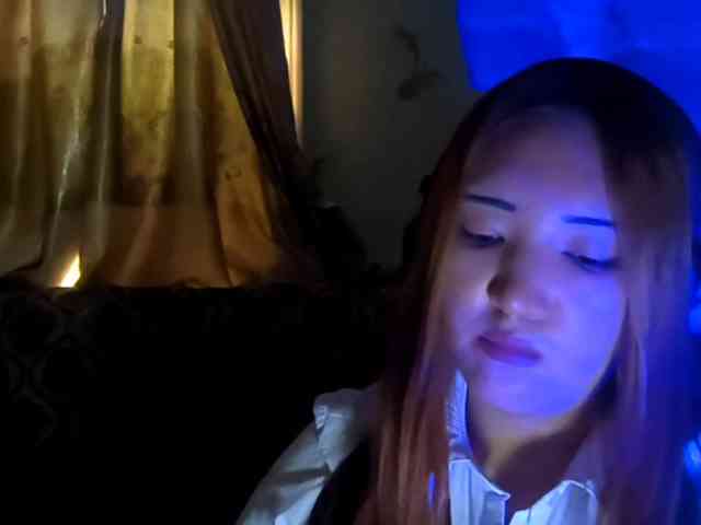 NessaDevona webcam