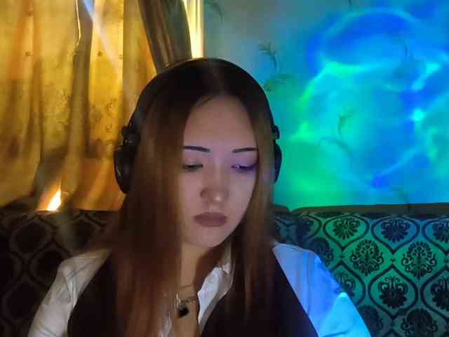 NessaDevona webcam