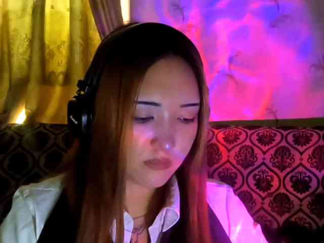 NessaDevona webcam