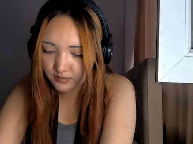NessaDevona webcam