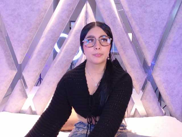 Annie9 live cam on BongaCams