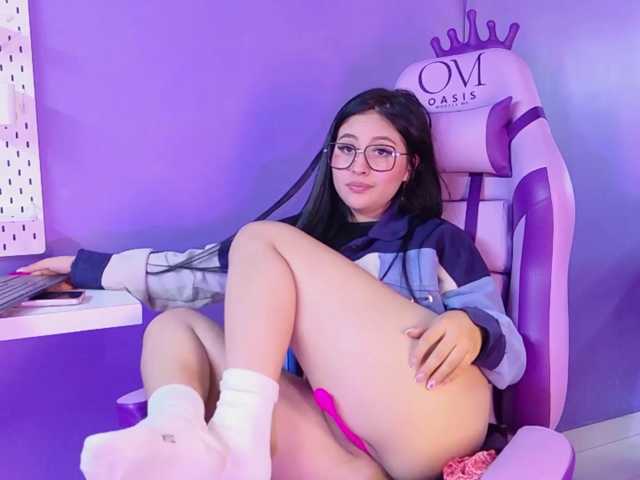 Annie9 live cam on BongaCams