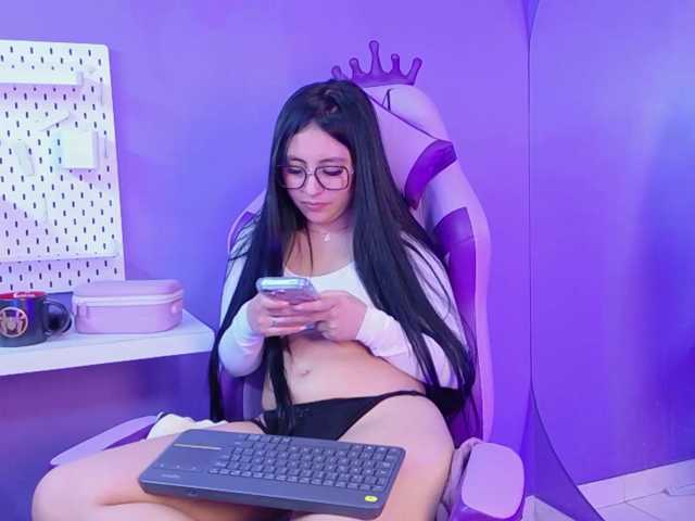 Annie9 live cam on BongaCams