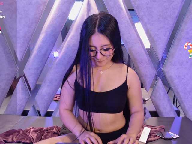 Annie9 live cam on BongaCams