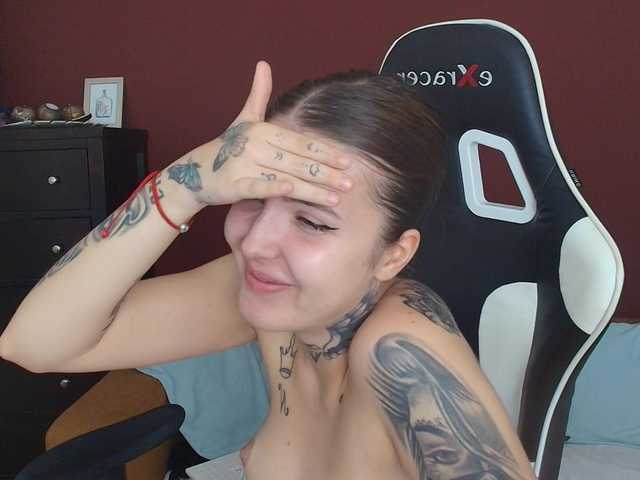 Anna-Heart live cam on BongaCams