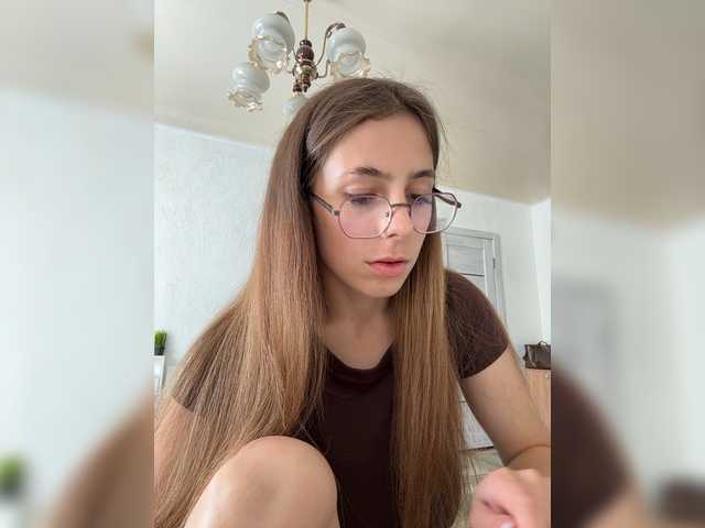 Lera-Antonovna live cam on BongaCams