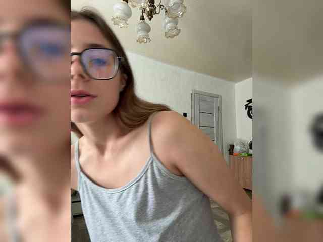 Scarlet_Noir webcam