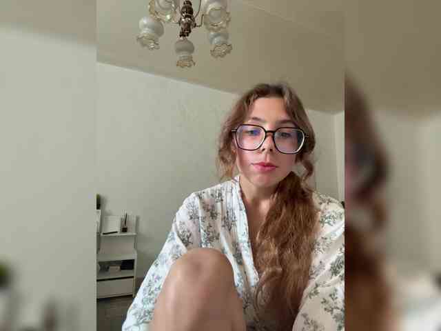 Scarlet_Noir webcam