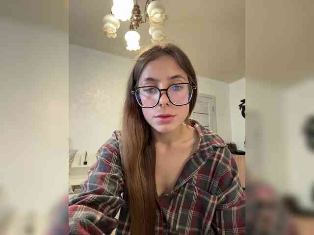 Scarlet_Noir webcam