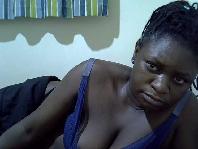 Ebony-Quinter live cam on BongaCams